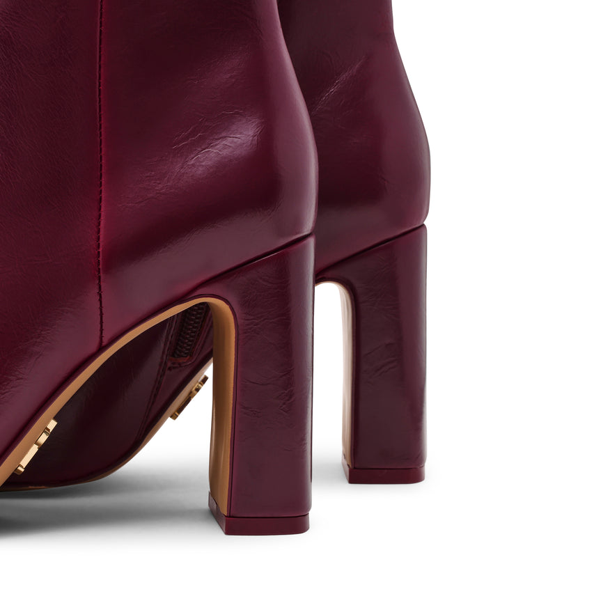 Adelisa Boot CHERRY LACQUER